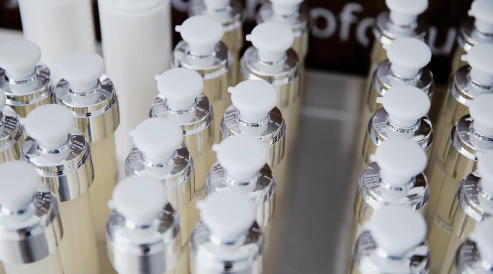 NATUURLIJKE-VERSUS-SYNTHETISCHE-CONSERVERINGSMIDDELEN Aurora Dionis Dermacosmetics
